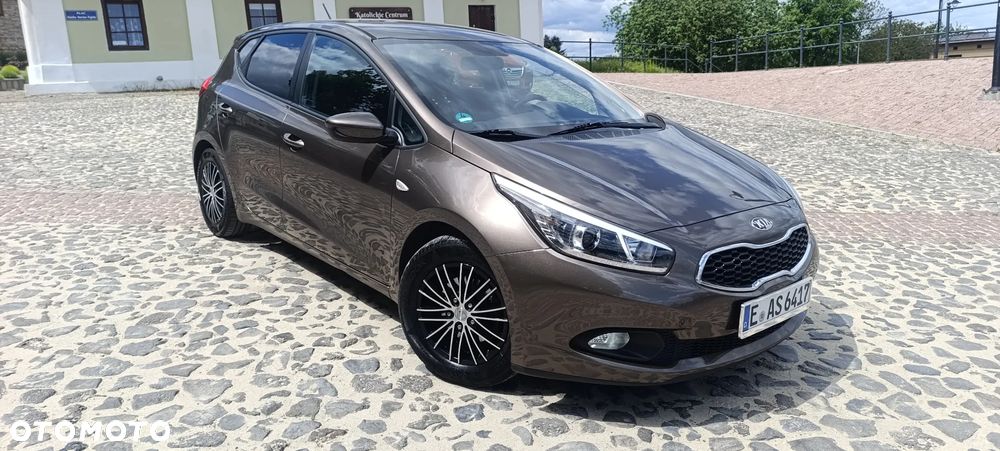 Kia Ceed 1.4 CVVT Attract - 1