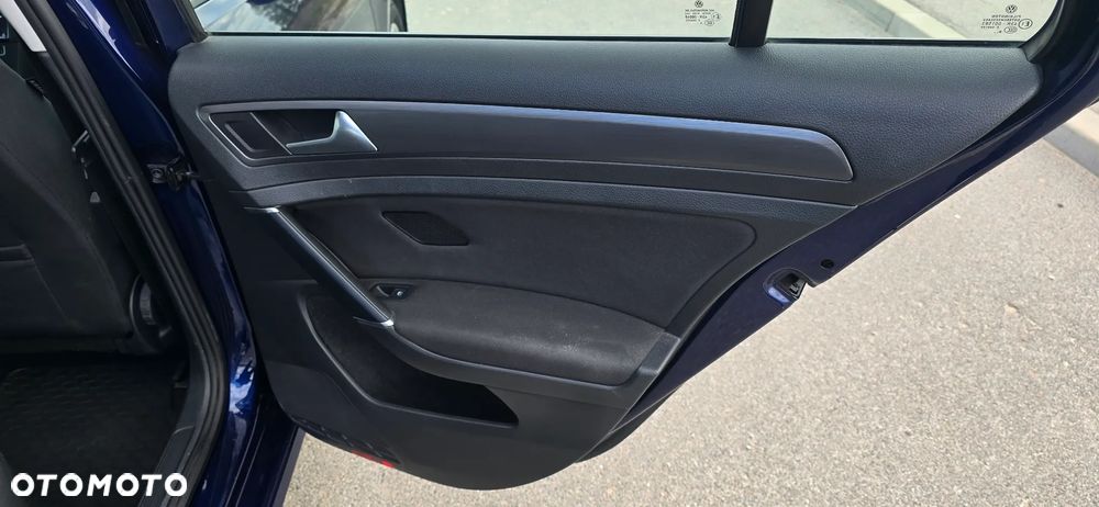 Volkswagen Golf 1.6 TDI BMT Highline - 24