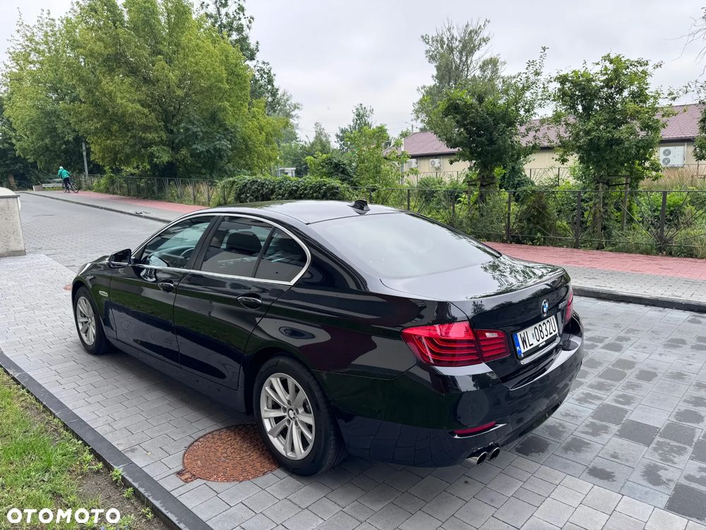 BMW Seria 5 520i - 4