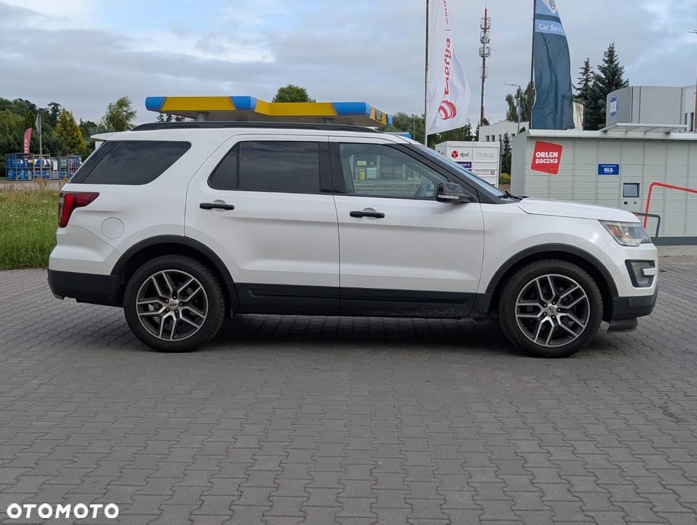 Ford Explorer - 16