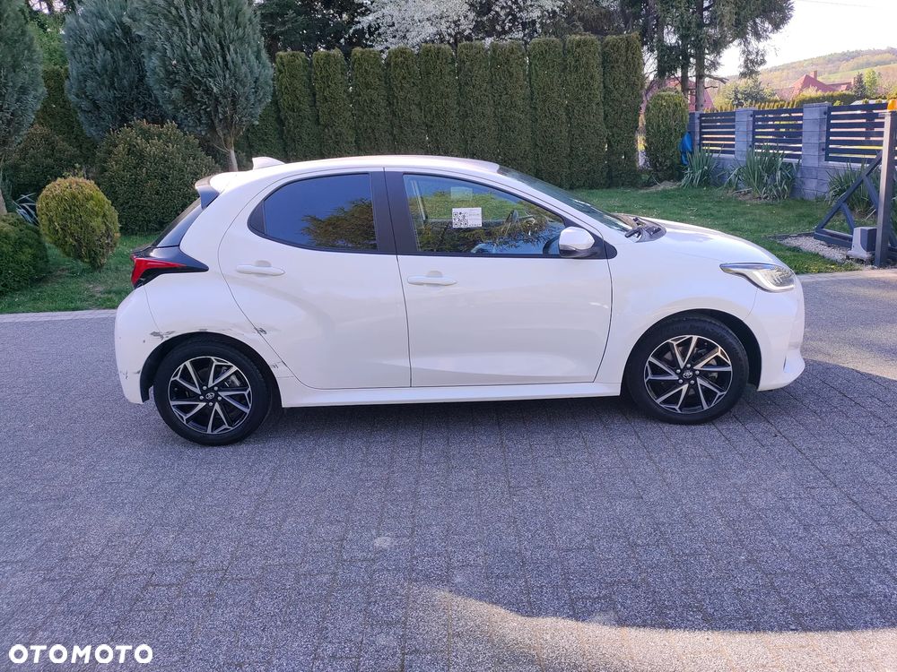 Toyota Yaris - 4