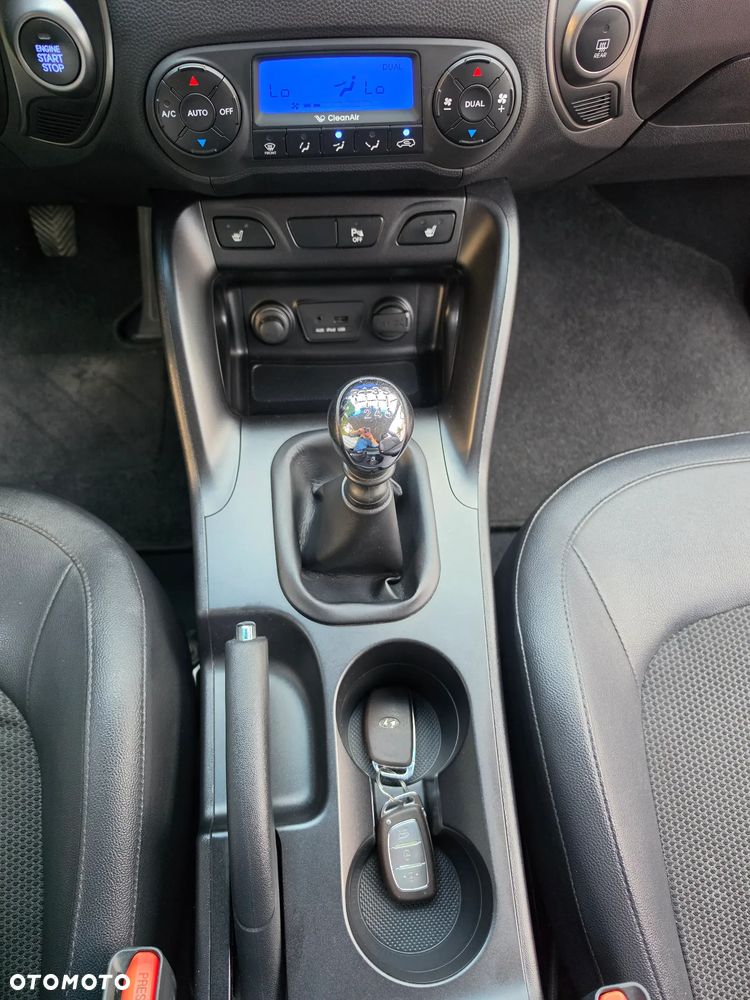 Hyundai ix35 1.6 2WD Fifa World Cup Edition - 16
