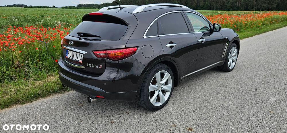 Infiniti FX FX30d S - 32