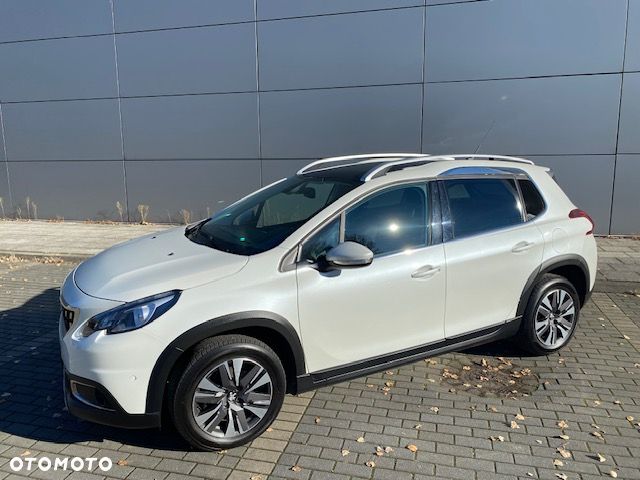 Peugeot 2008 1.2 Pure Tech GPF Style S&S EAT6 - 6