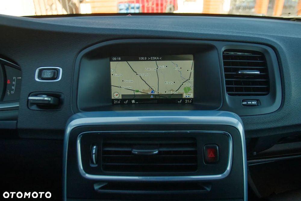 Volvo V60 D3 Geartronic Momentum - 35