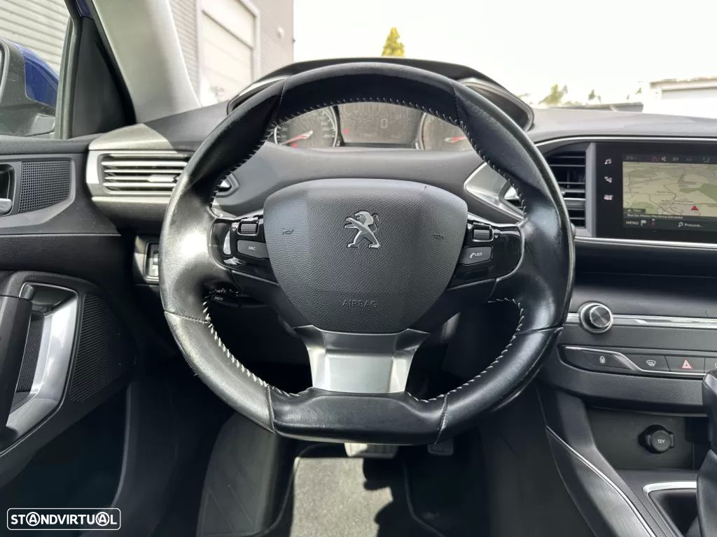 Peugeot 308 SW BlueHDi 120 EAT6 Stop & Start Allure - 17