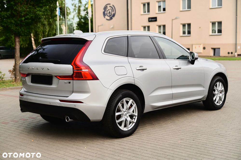 Volvo XC 60 B4 D AWD Momentum Pro - 11