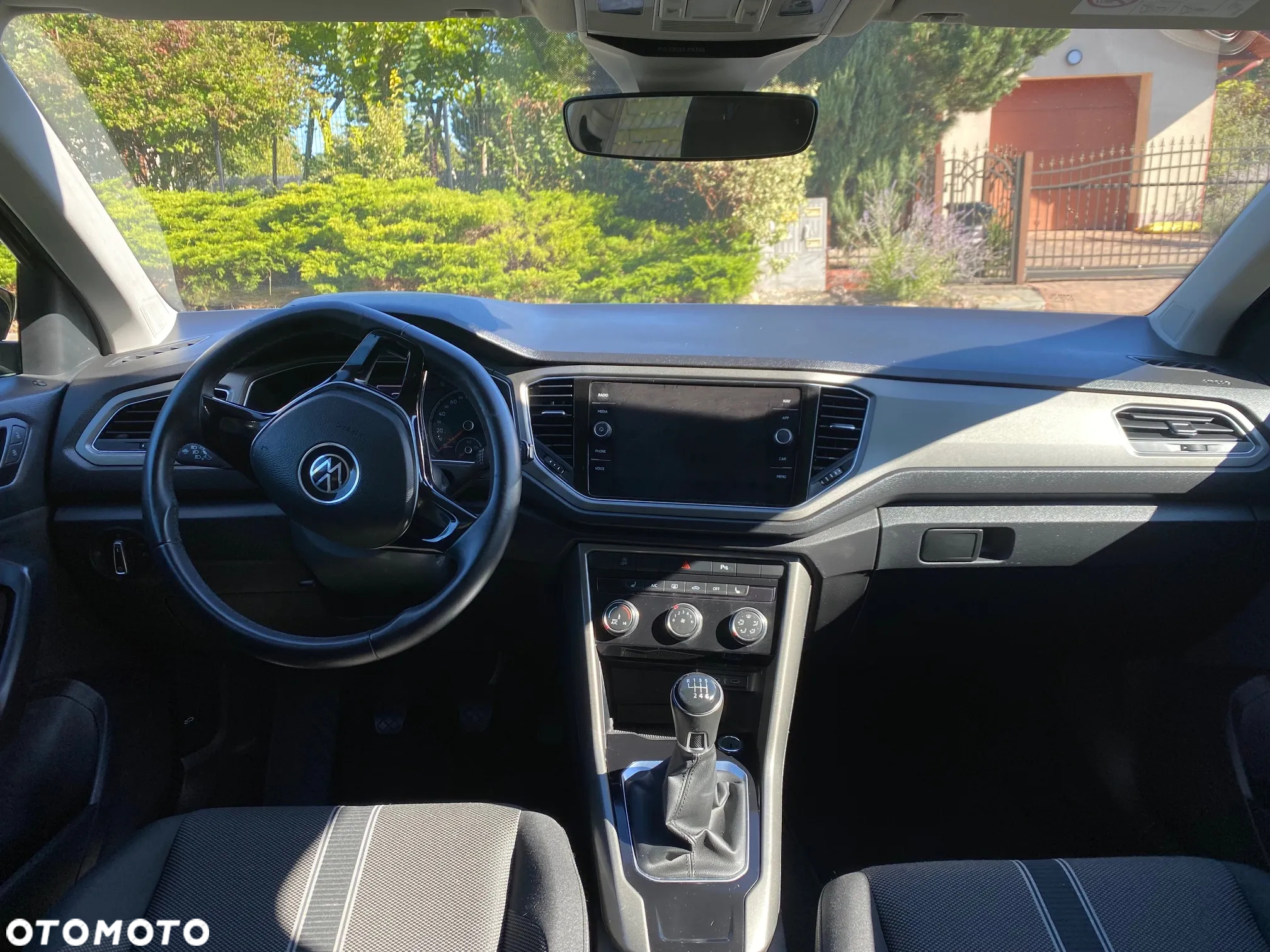 Volkswagen T-Roc 1.0 TSI Advance - 24