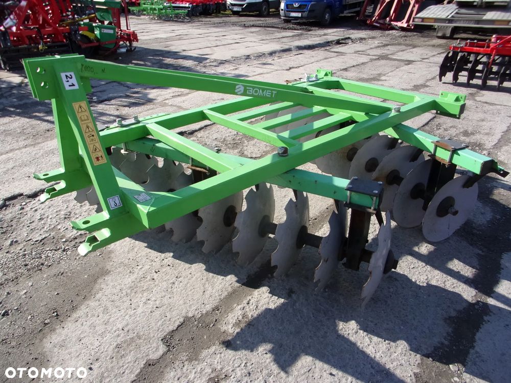 Akpil Brona Talerzowa Ciężka Hydraulicznie Składana BTCH 40 Euro-Masz, Brona talerzowa kompaktowa BT250, BT270, BT300 Metanga, Bomet, Euro-Masz; Brona talerzowa mini-simply BT160, BT180, BT200, BT220 Metanga, Euro-Masz, Brona talerzowa 2-walcowa typu "V", 4-walcowa typu "X" Bomet, Akpil - 39