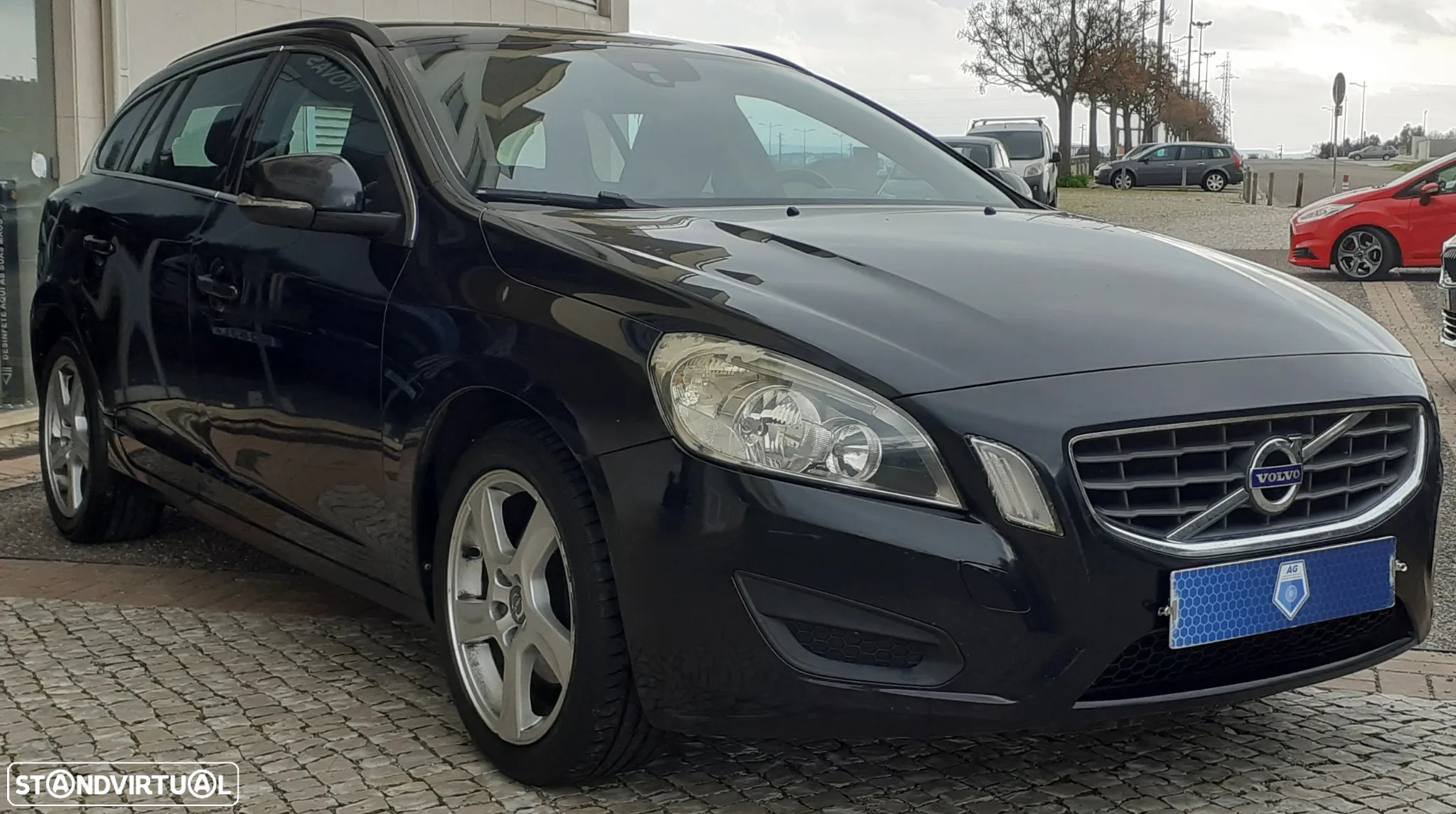 Volvo V60 2.0 D3 Momentum - 2