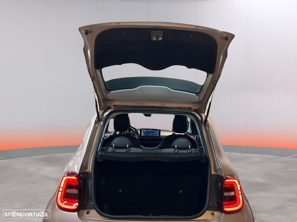 Fiat 500e 42 kWh Icon — fotografia 7