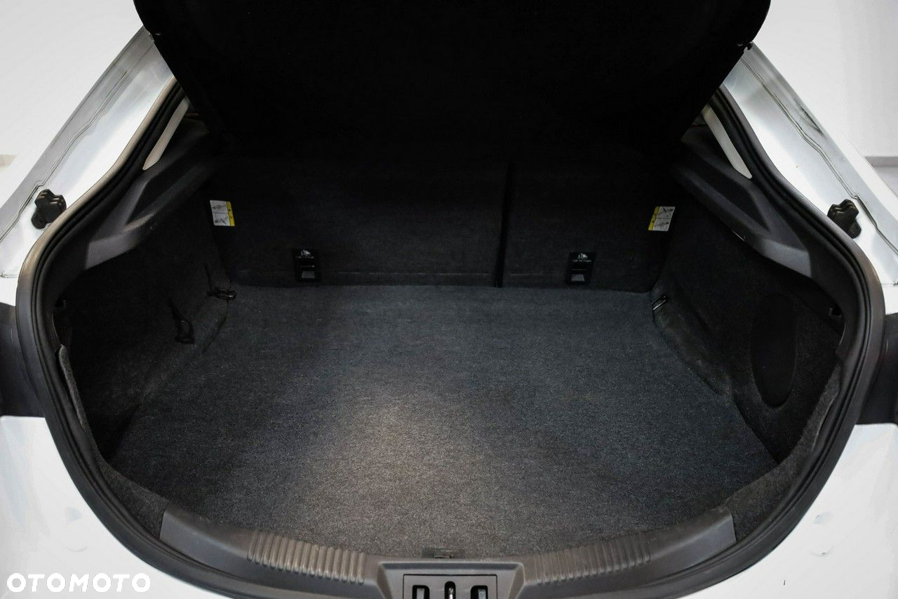 Ford Mondeo - 22