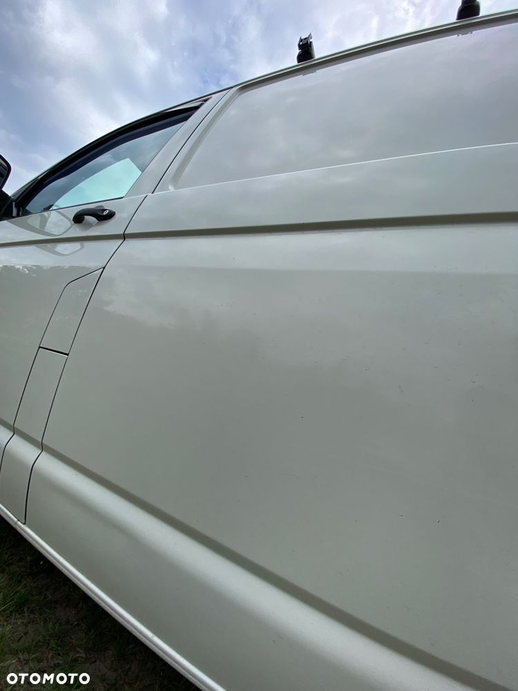 Volkswagen Transporter - 22
