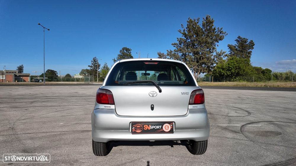 Toyota Yaris 1.0 Luna - 5