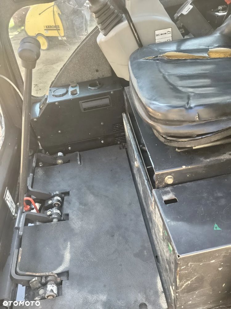 Mini koparkę bobcat 2007 rok godz.2300 - 5