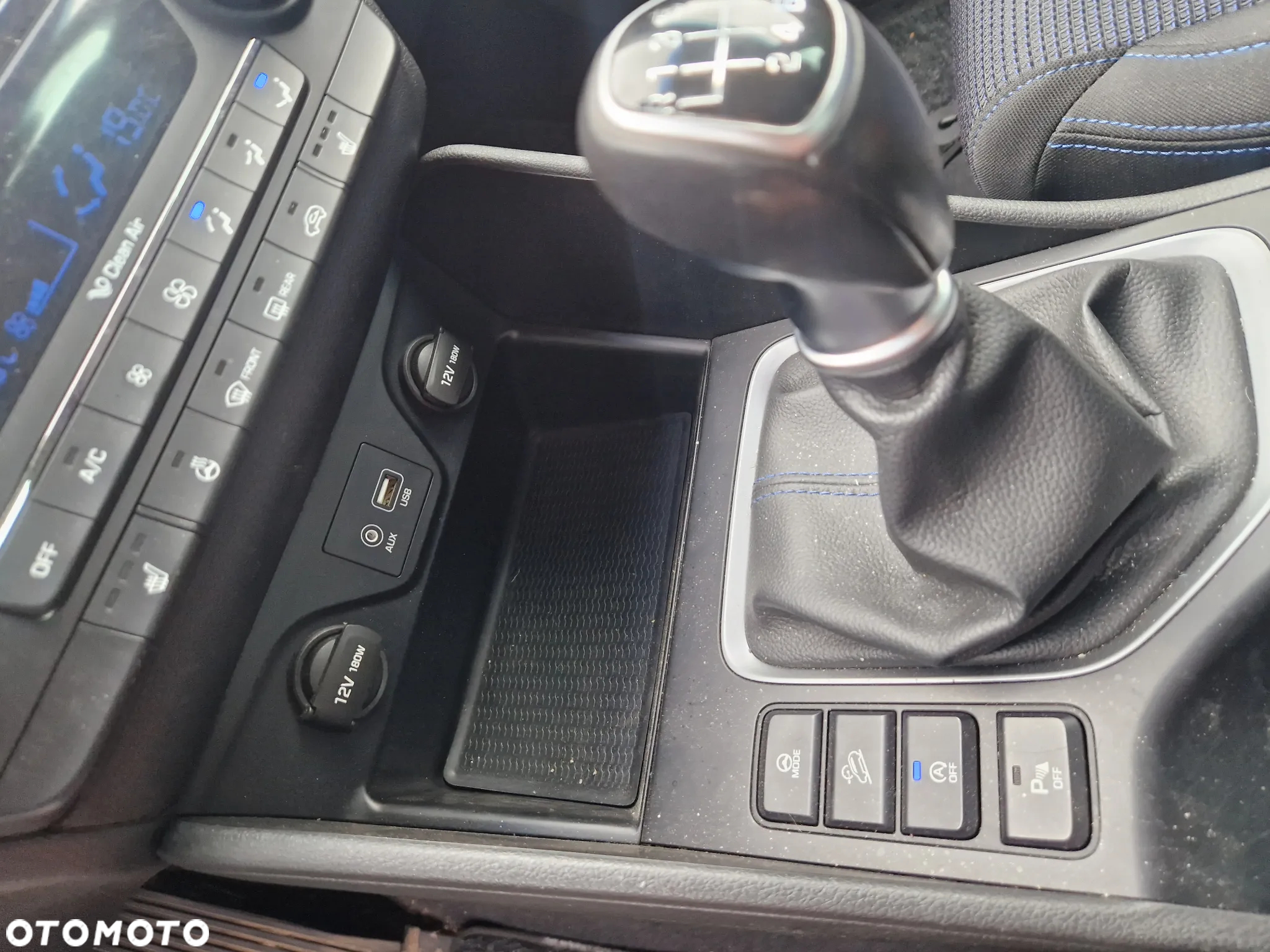 Hyundai Tucson 1.7 CRDI BlueDrive Style 2WD - 13