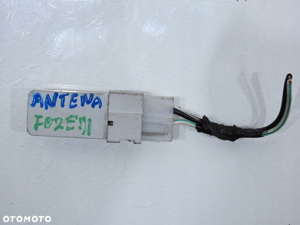 WZMACNIACZ ANTENY SUBARU FORESTER III - 2