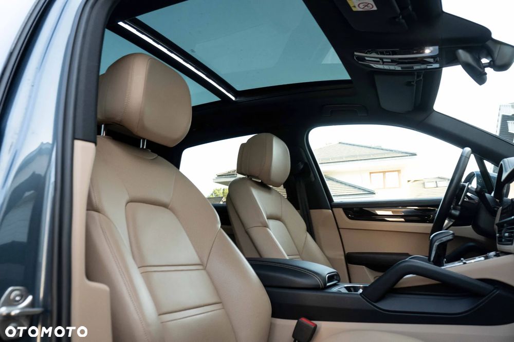 Porsche Cayenne S - 18