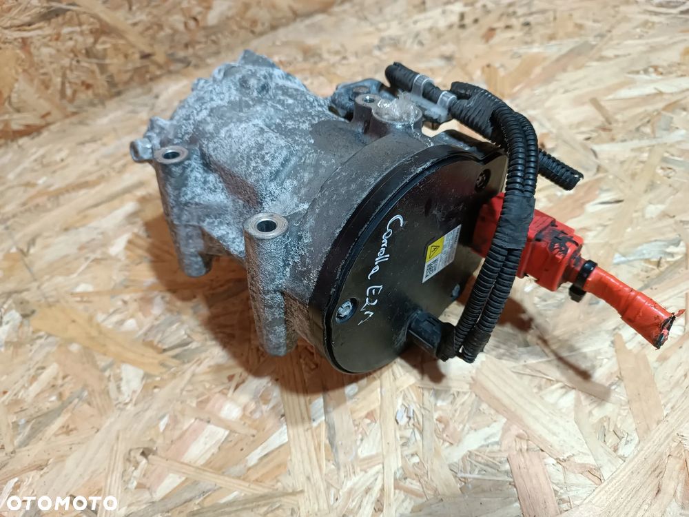 SPRĘŻARKA KOMPRESOR KLIMATYZACJI 042400-1200 TOYOTA COROLLA E21 - 2