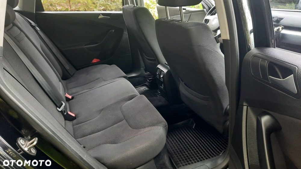 Volkswagen Passat 1.9 TDI Comfortline - 9