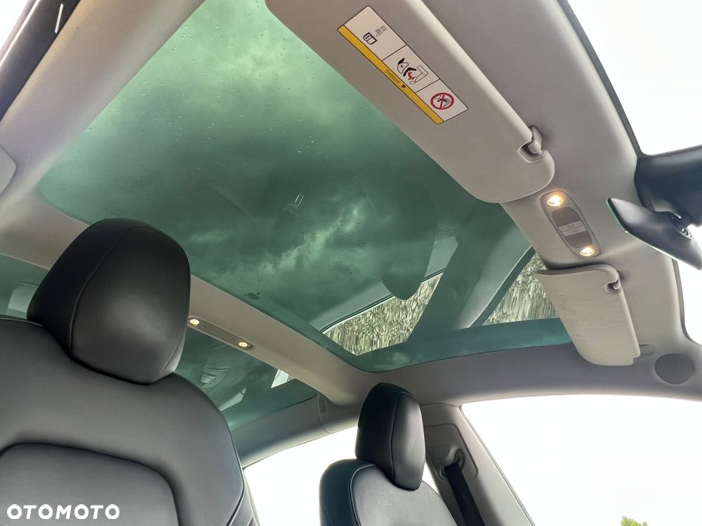 Tesla Model 3 Performance AWD - 22