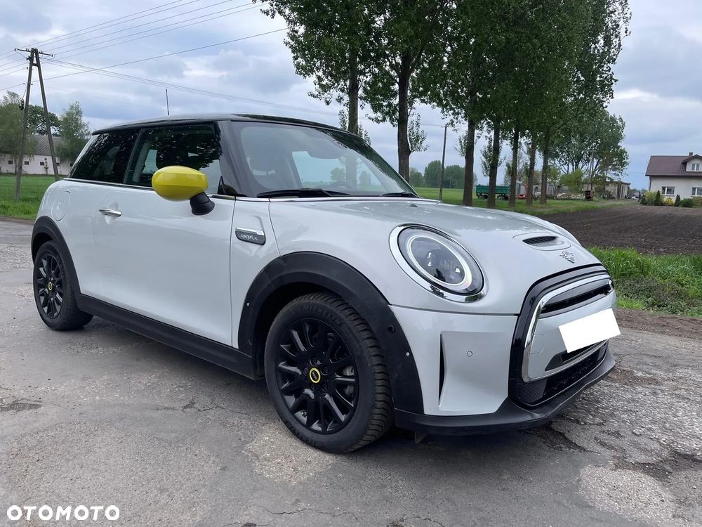 MINI Cooper SE Trim M - 24