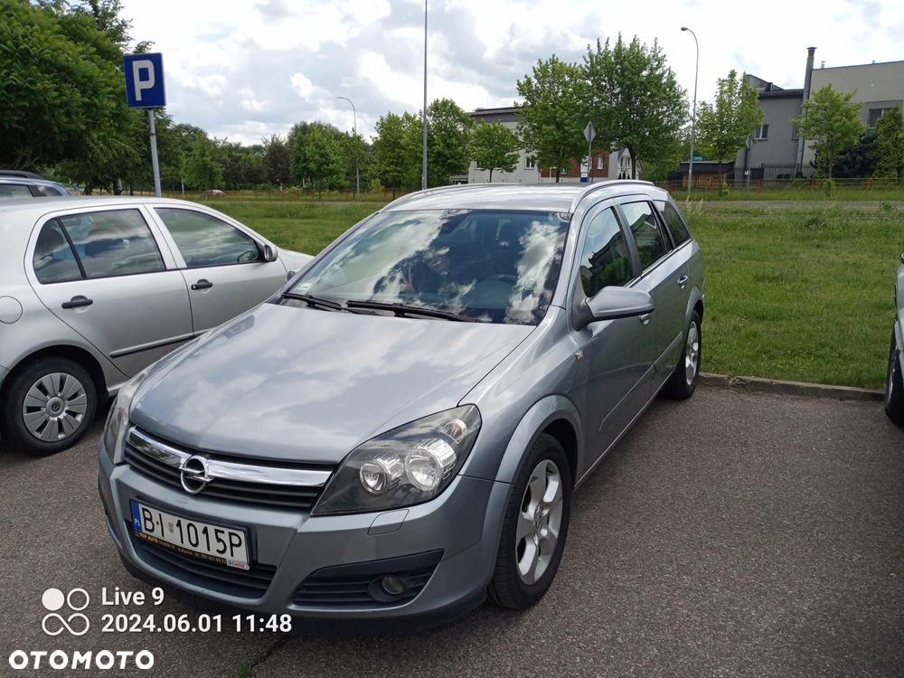 Opel Astra 1.9 CDTI Enjoy - 1