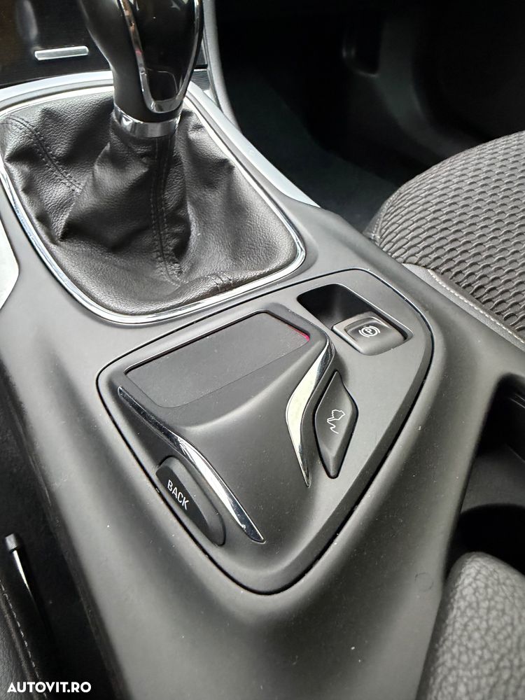 Opel Insignia - 22