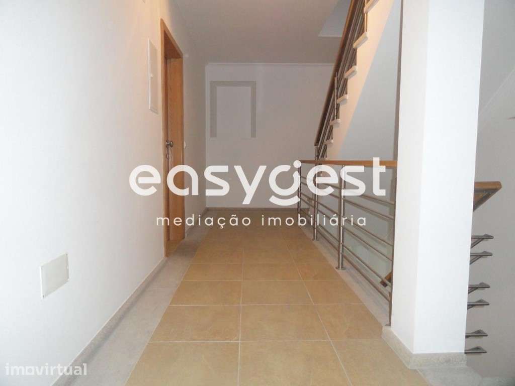Casa Brasonada Padre Oliveira e Cunha na linda cidade do Fundão - Grande imagem: 3/17