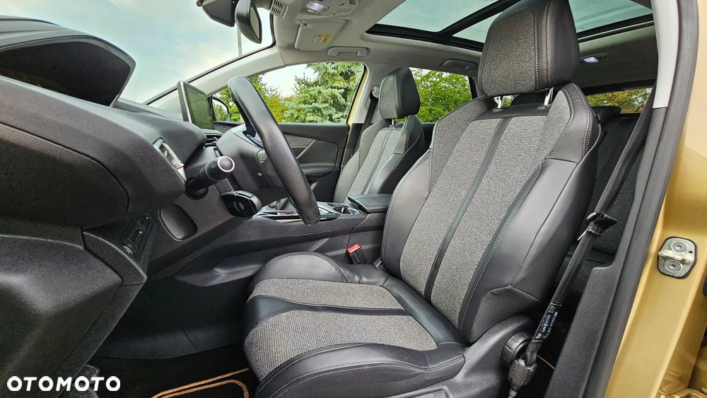 Peugeot 3008 1.2 PureTech Allure - 32