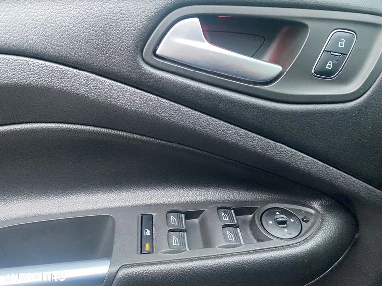 Ford Kuga 2.0 TDCi 4WD Powershift Titanium - 19