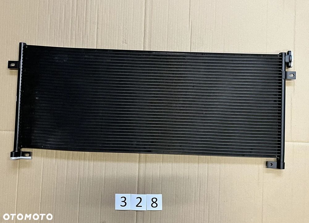 Skraplacz, chłodnica klimatyzacji BEHR HELLA 8FC 351 345-031 Volvo FH - 4