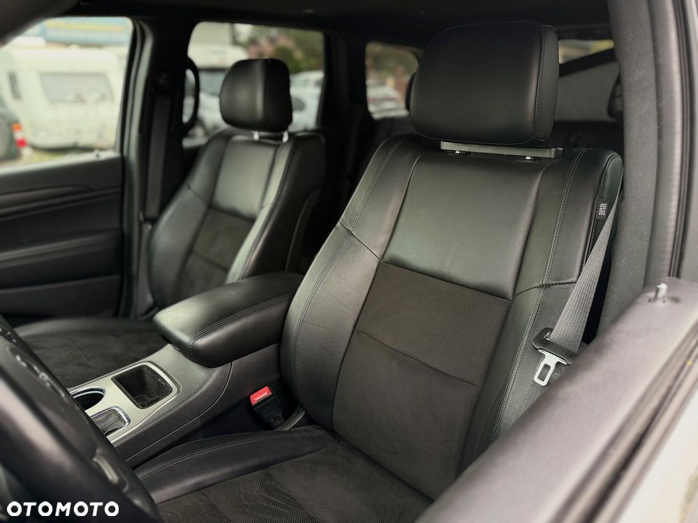 Jeep Grand Cherokee - 10