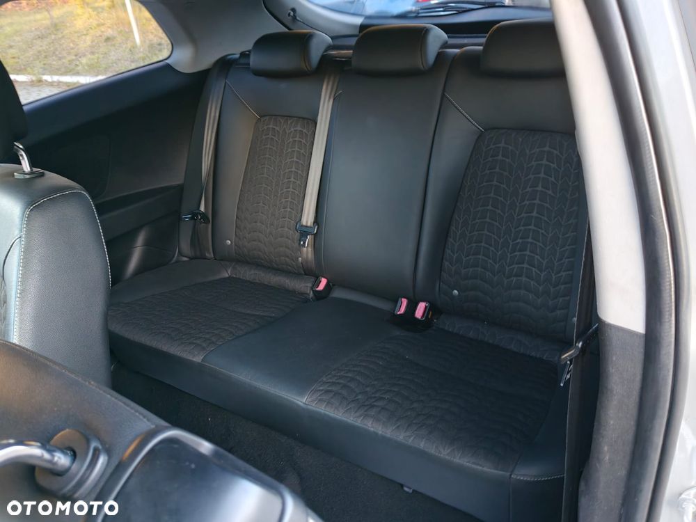 Kia Ceed - 8