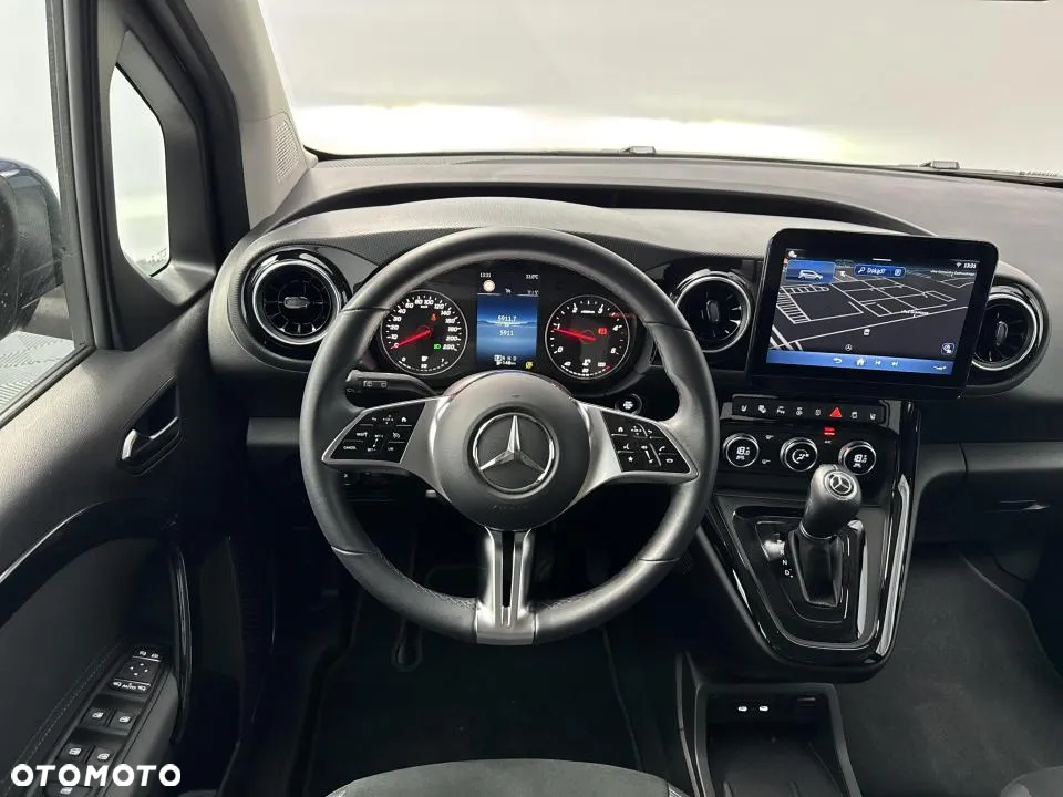 Mercedes-Benz Klasa T 180 d Style - 26