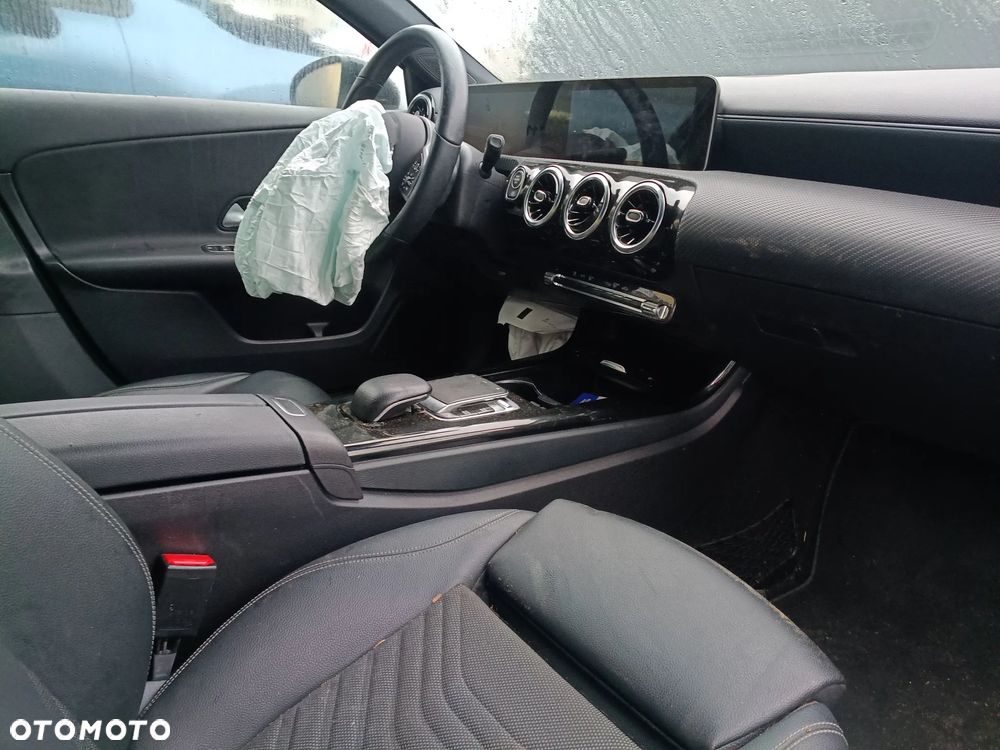 Mercedes-Benz Klasa A 180 d 7G-DCT Edition 1 - 4