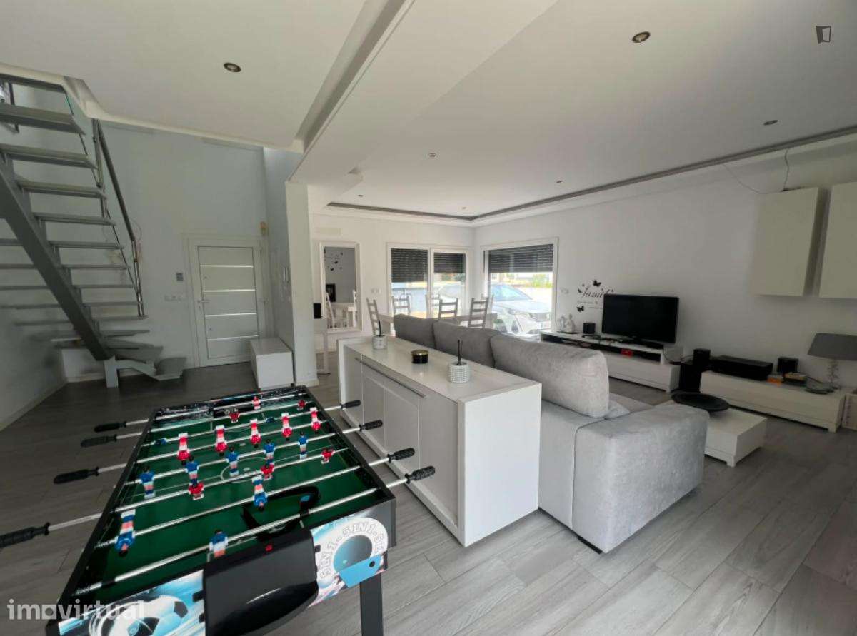 Quarto - localizado em Setubal - Grande imagem: 5/16