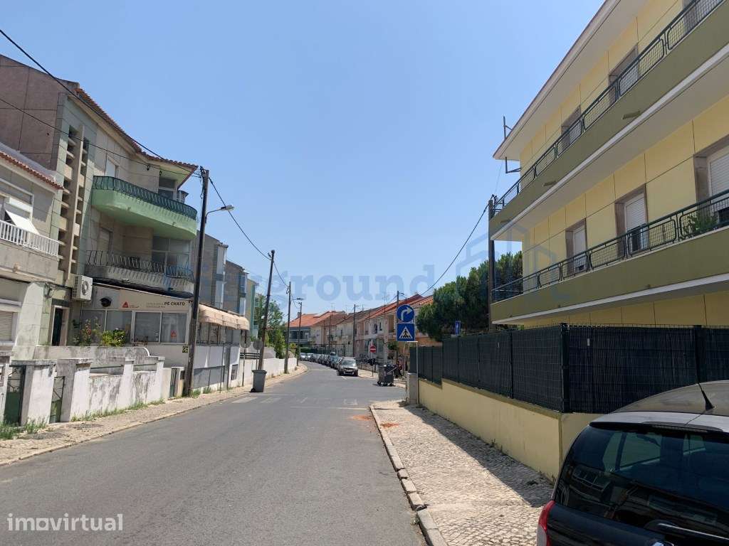 Prédio para rendimento em Almada - Grande imagem: 2/10