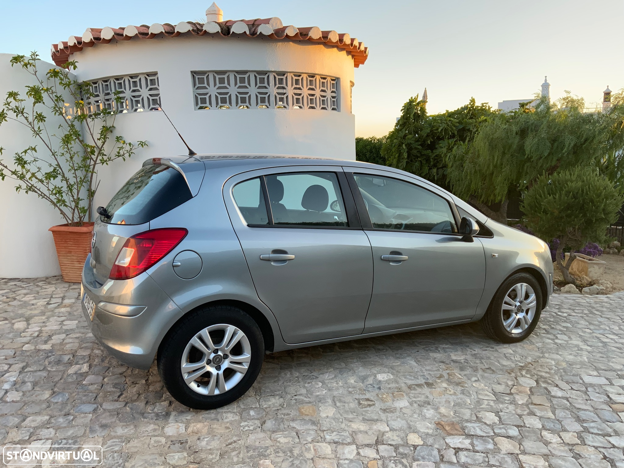 Opel Corsa 1.2 Enjoy - 5