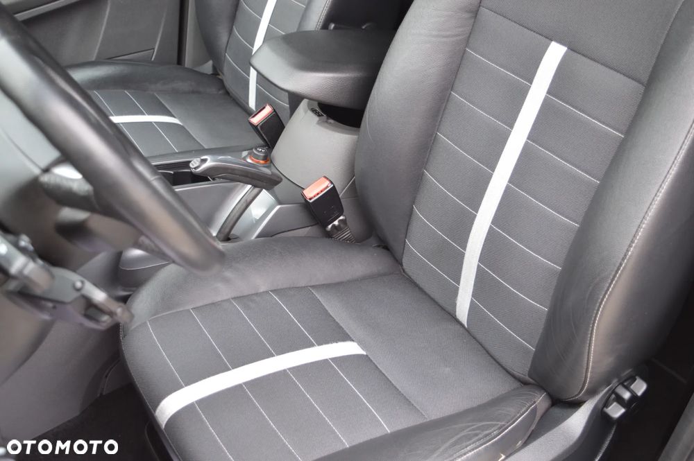 Ford Kuga 2.0 TDCi 4x4 Titanium - 18