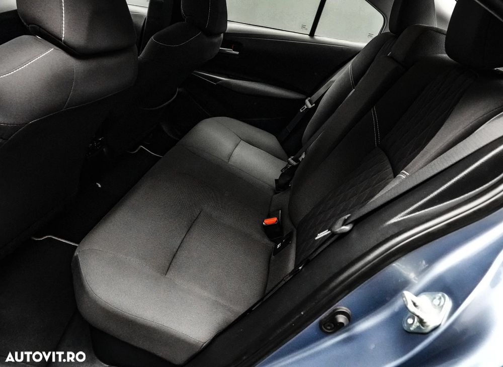 Toyota Corolla Sedan 1.8 HSD Dynamic Plus - 15