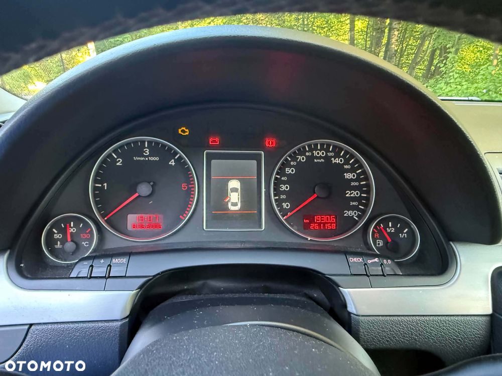 Audi A4 Avant 2.0 TDI - 13