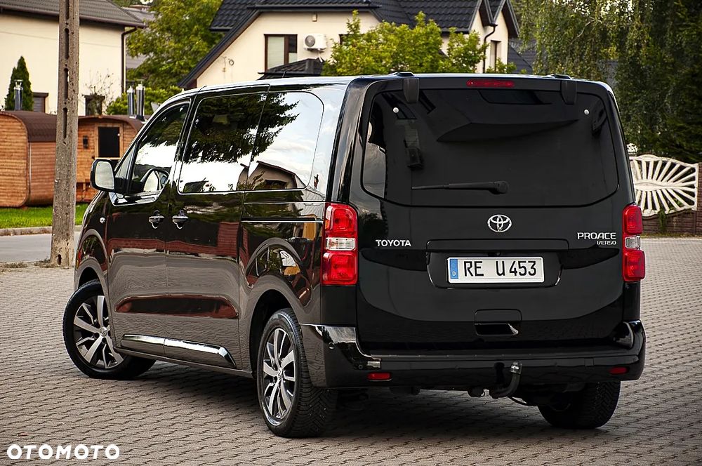 Toyota Proace Verso 2,0-l-D-4D L1 (8-Si.) Family - 8