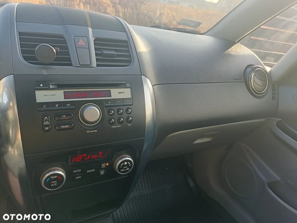 Suzuki SX4 2.0 DDiS 4x4 Comfort - 5