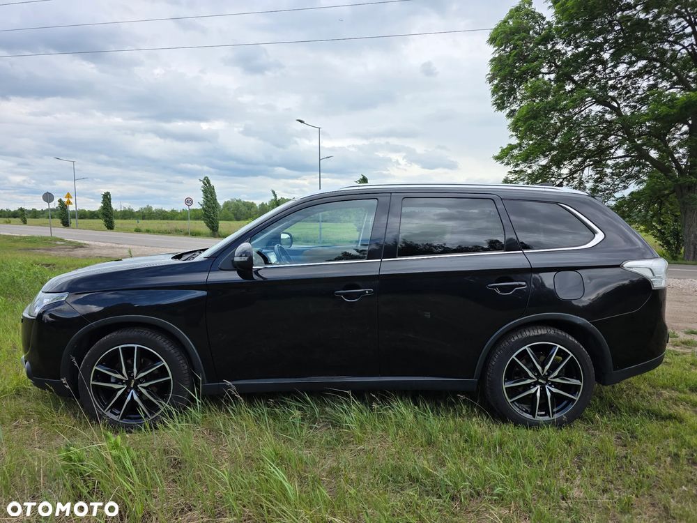 Mitsubishi Outlander 2.2 DID Instyle Navi - 2