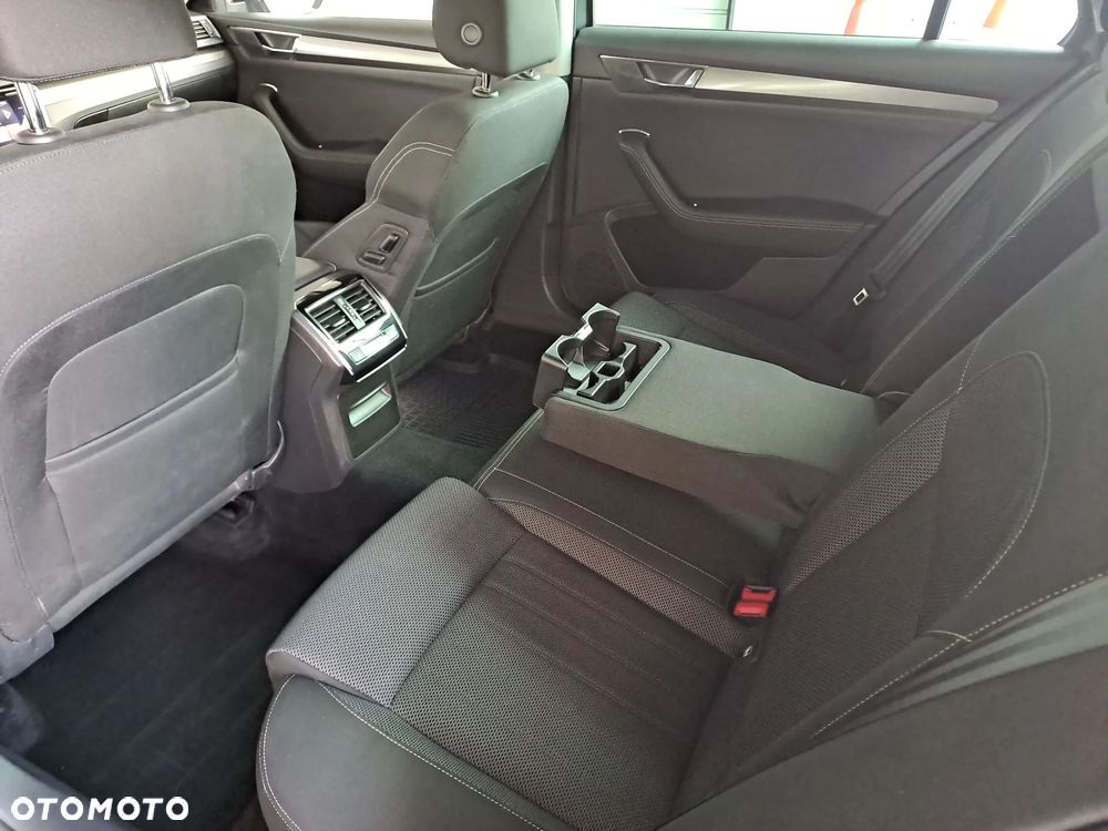 Skoda Superb 2.0 TDI SCR Style DSG - 16