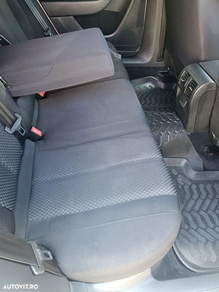 Volkswagen Passat Variant 2.0 TDI 4Motion BlueMotion Technology Business Edition - 16