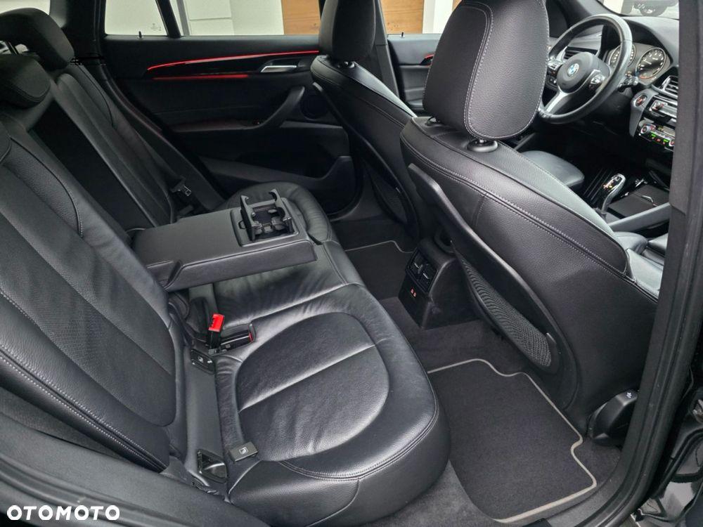 BMW X1 sDrive20i GPF xLine - 38