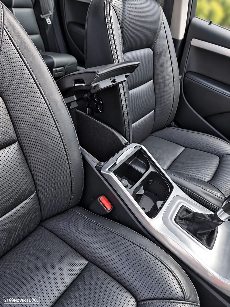 Volvo XC 70 D5 AWD Black Edition - 16