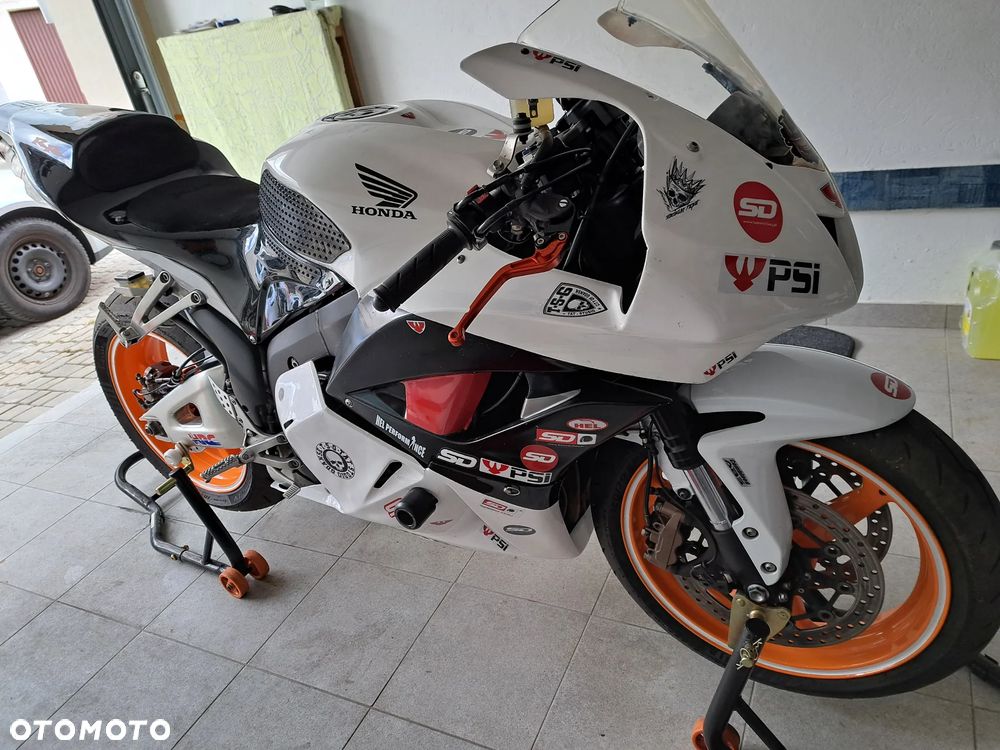 Honda CBR - 5